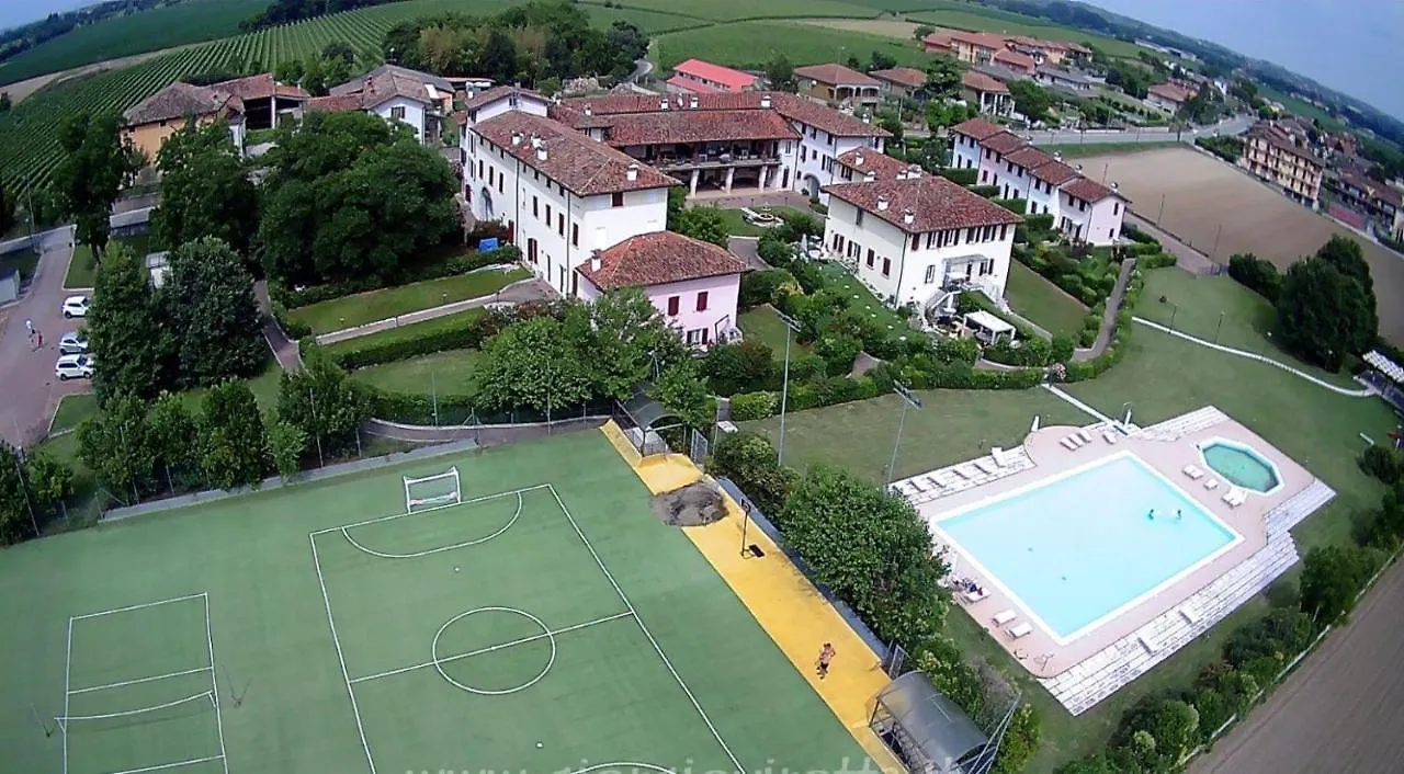 100% Design Villa Desenzano del Garda 0*,  Italy