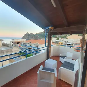 https://taormina-santalessio-siculo.sicilyhotelsitaly.net