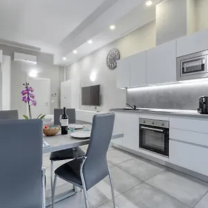 https://bologna-fiera-suite.emilia-romagnahotels.net