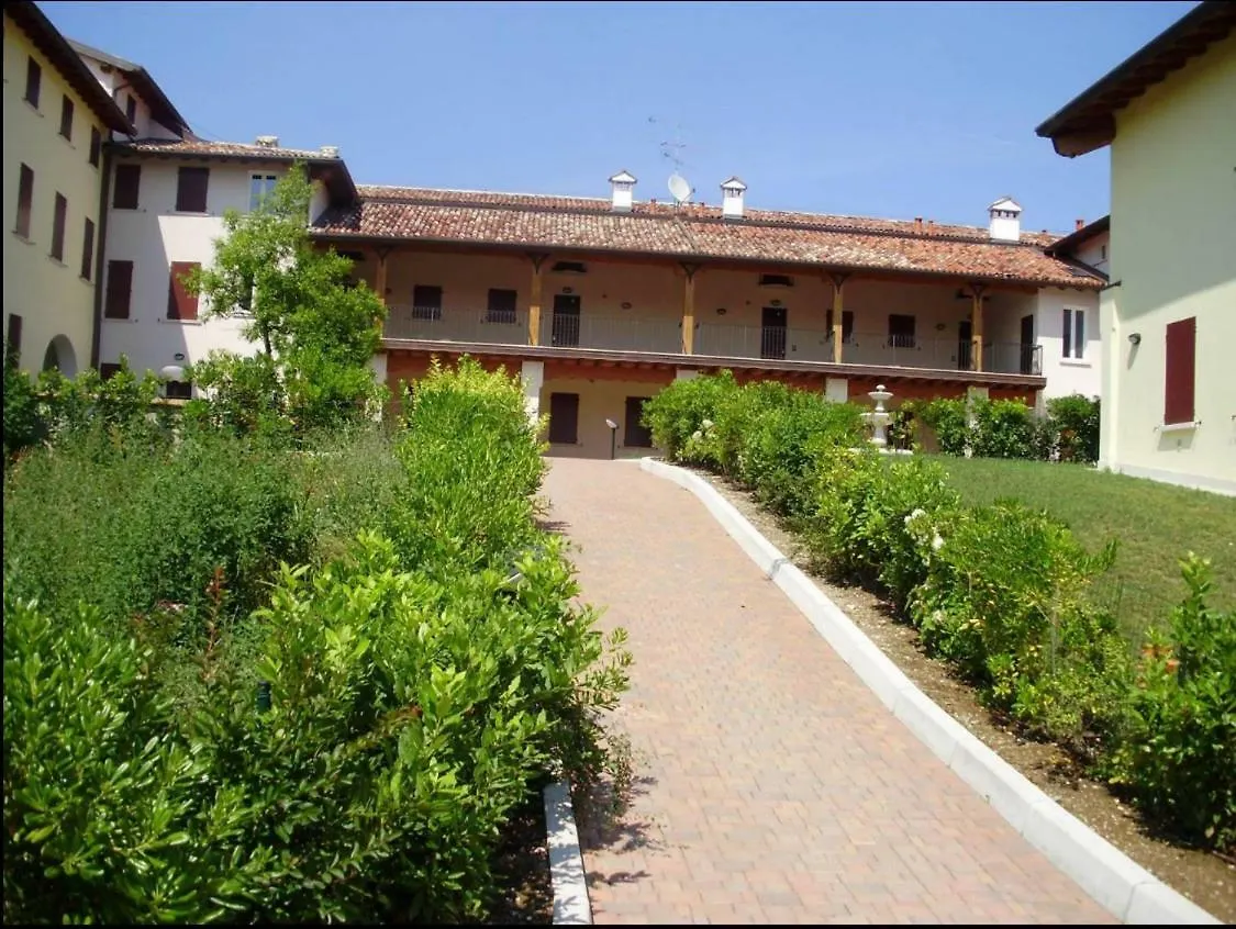 100% Design Villa Desenzano del Garda 0*,  Italy